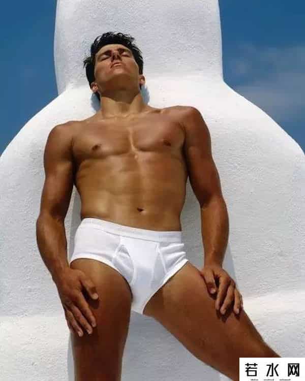 贝纳通广告,时装品牌的广告是不是正变得越来越无趣？