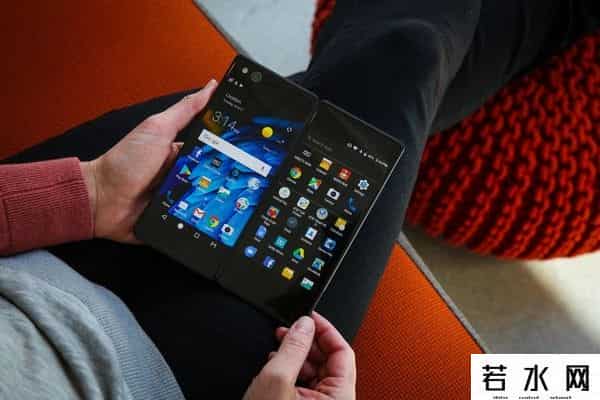 axon m,不喜欢全面屏?折叠双屏中兴Axon M上手