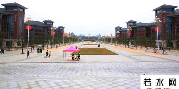 胡叶新,激动！宁乡第一所大学建成开学，迎来2672名大一新生