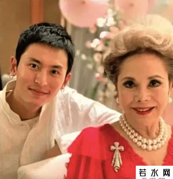 张哲瀚照片,张哲瀚彻底凉了，27个代言全部被切割，综艺和电影资源也相继搁浅