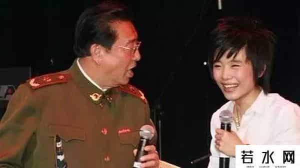 许飞吉他私塾,一炮而红与负债百万已是过往,如今她带着自己的音乐活得更加纯粹