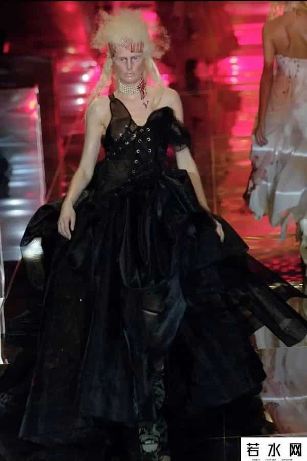 影视捆绑,捆绑《穿普拉达的女王》，这部时尚电影配吗？