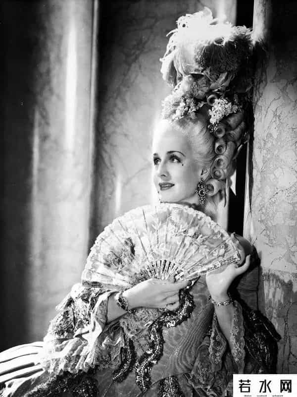 影视捆绑,捆绑《穿普拉达的女王》，这部时尚电影配吗？