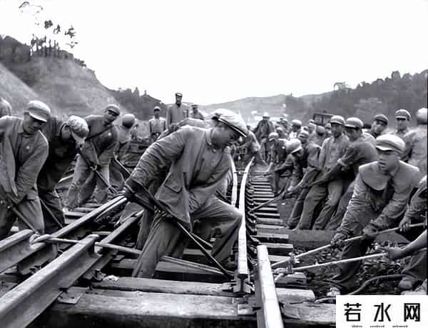 铁道部将拆分,铁道部曾有多牛？为何被称为“独立王国”，后来又为何被果断拆家