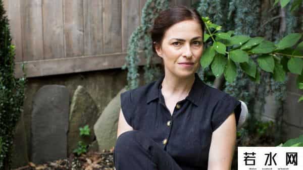 乔布斯遗产,乔布斯最宠爱美貌小女儿大婚在即!坐拥千亿遗产读名校当模特玩票