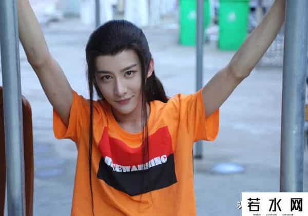 大毛毛bgm,盘点6大顶流“女装网红”，跨界不等于审丑！他早该被封杀了