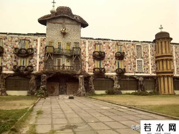 山寨乐园,成都最早的“山寨”景区——世界乐园,为什么已是断壁残垣?