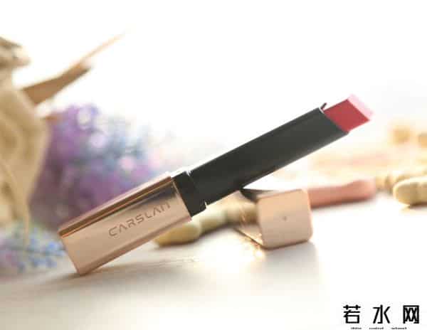 雅蔻官网,「踏雪」口红试色篇:唇唇欲动,绽放唇美年华