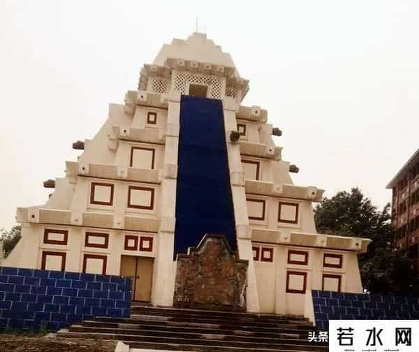 山寨乐园,成都最早的“山寨”景区——世界乐园,为什么已是断壁残垣?