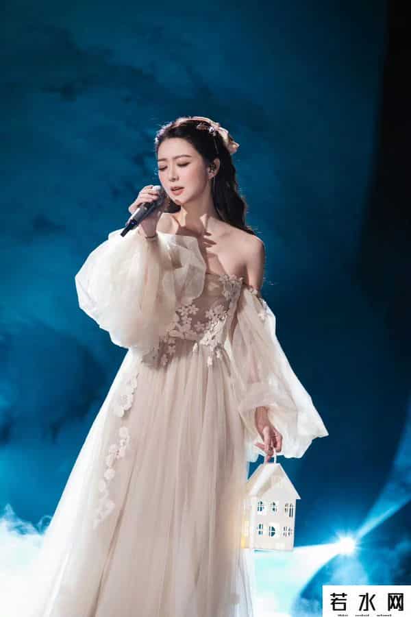 浪妹,《浪姐3》首播尴尬:有人年龄存疑,有情敌同台,有人太拽被吐槽