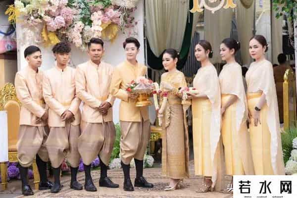 女同性恋网,柬埔寨一对女同性恋结婚