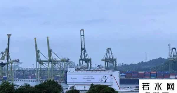 kimi广告,机场广告,AI乱斗