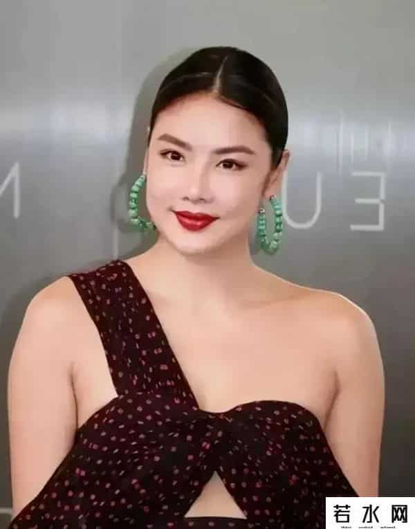 朱志豪,黎明豪掷7个亿，她却倒贴嫁老男人，如今净身出户，她到底图啥？