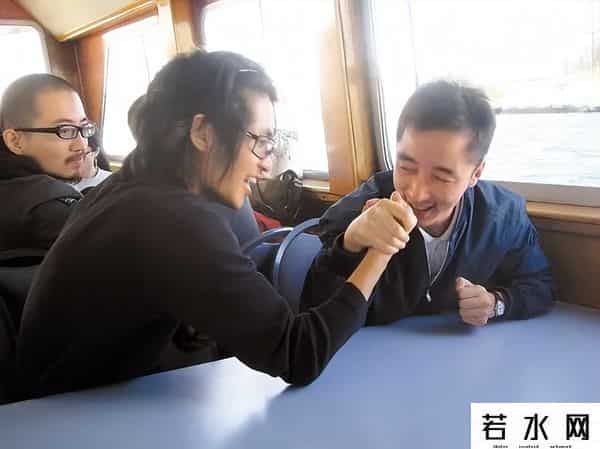 郭妮抄袭,意淫青春20年：韩寒、郭敬明们的投机春梦，把80后给看吐了（上）