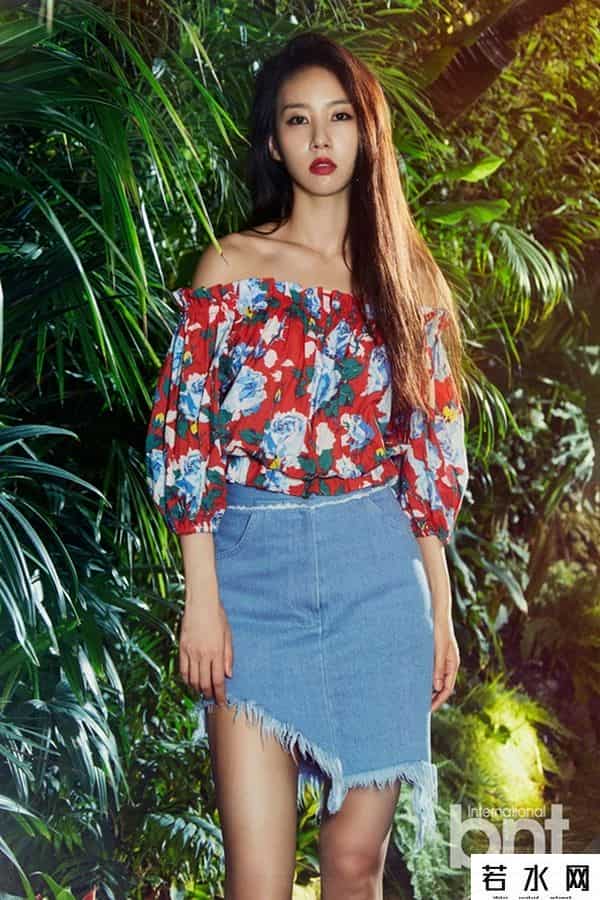 金正敏,演员金正敏拍bnt写真 半露香肩性感迷人