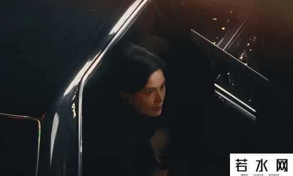 张家振,她是娱乐圈“最渣”的女演员,无缝衔接17个男人,48岁仍身材火辣