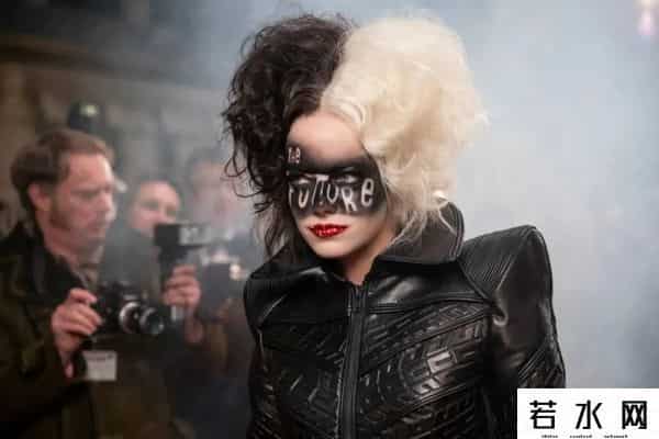 影视捆绑,捆绑《穿普拉达的女王》，这部时尚电影配吗？