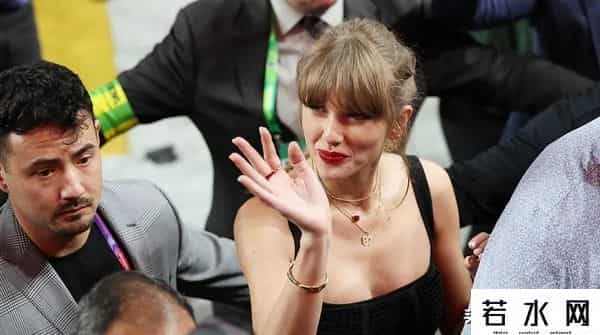 霉霉不雅照,霉霉不雅视频惹争议,曾因此与坎耶撕破脸,美国《公告牌》道歉