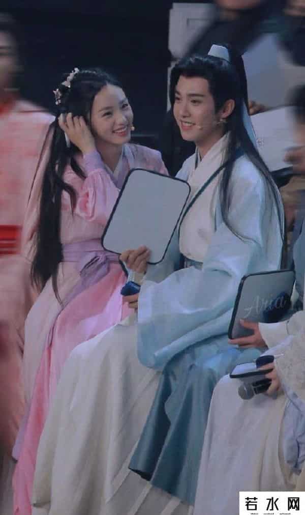 浪浪钉,“浪浪钉”成背景板了?周也马闻远CP感爆棚!这眼神真不是在谈吗