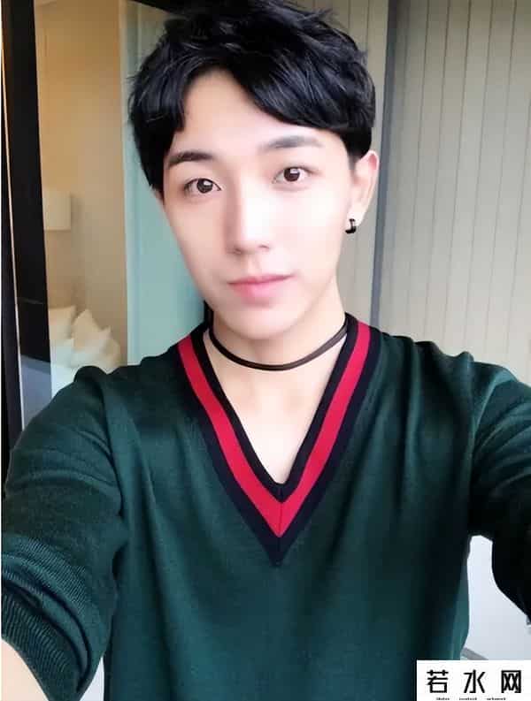 黄文煜,黄文煜自曝娱乐圈大瓜,17岁时被男编导猥亵,导致他对男性有阴影