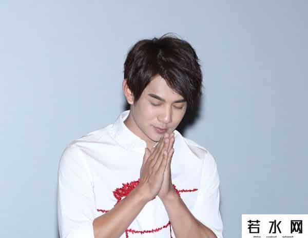 王青 冯建宇,《一路向南》将映 冯建宇将与王青庆祝出道1周年