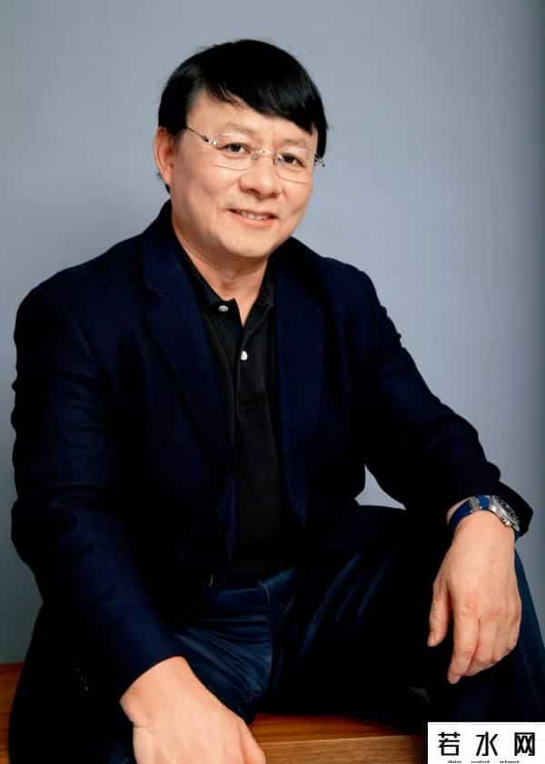 熊晓鸽简历,央视关注！从电工到董事长，他是腾讯、小米背后的男人，还与美国前总统成好友