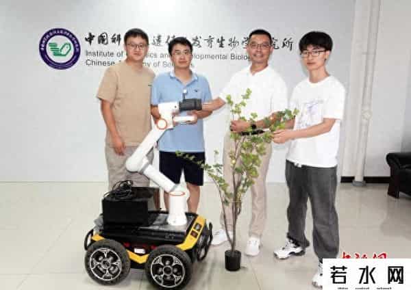 人工智能机器,生物技术深度融合人工智能 中国研发世界首台智能育种机器人