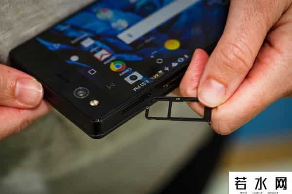 axon m,不喜欢全面屏?折叠双屏中兴Axon M上手