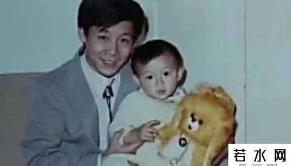 小峰峰图片,玩金条长大，住360平四合院，儿子年收数十亿，为何74岁还在拼？