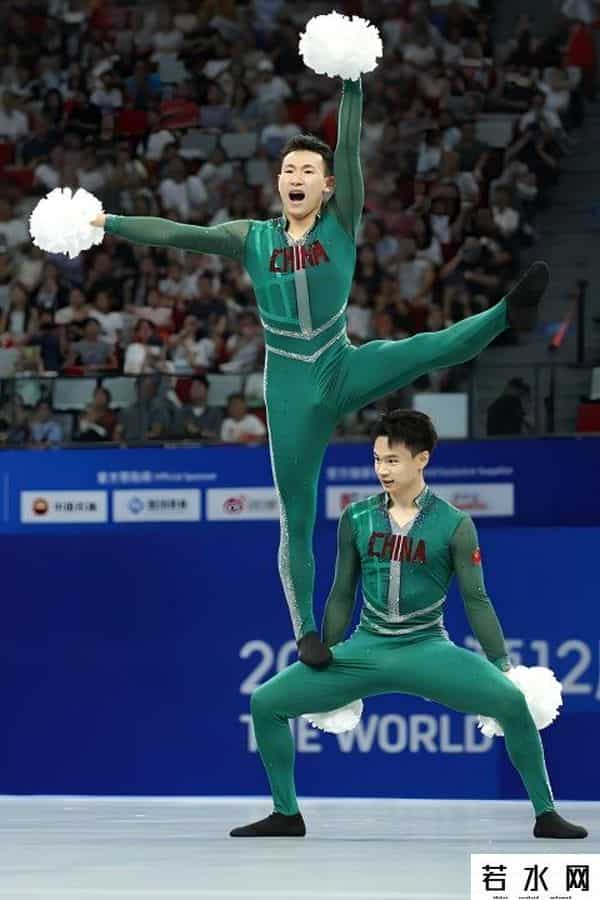 男人团旧版,追光丨世运会啦啦操赛场,中国队男生撑起“半边天”!