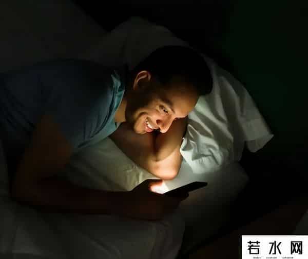 欧美成人网站,为什么黄色网站能让你免费看?看清真相后,你还敢继续浏览吗?