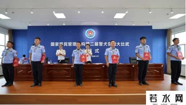 40777,18岁列兵缉毒牺牲 亲属祭扫现场“全员马赛克”