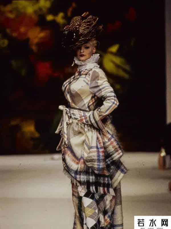 影视捆绑,捆绑《穿普拉达的女王》，这部时尚电影配吗？