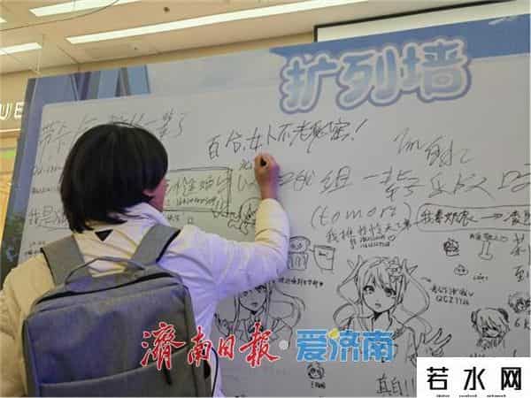 动漫连锁店,融媒深调查·动漫周边热销vs连锁品牌撤柜:“谷子经济”正在经历“成长阵痛”?