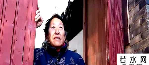 暴走大事件8,退休阿姨参加暴走团八天,回家进不了门,儿子冷笑,让你走个痛快