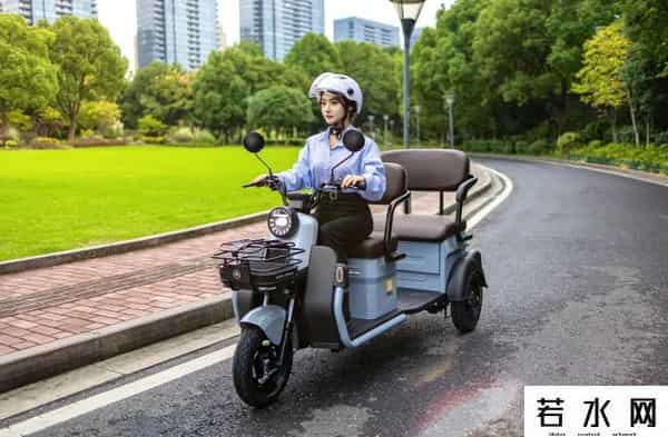 h200,爱玛星耀H200评测,续航百公里,时尚靓丽,适合老人和接送小孩