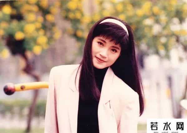 周子寒,54岁方季惟扮嫩,与潘美辰、周子寒有过一段恩怨故事?