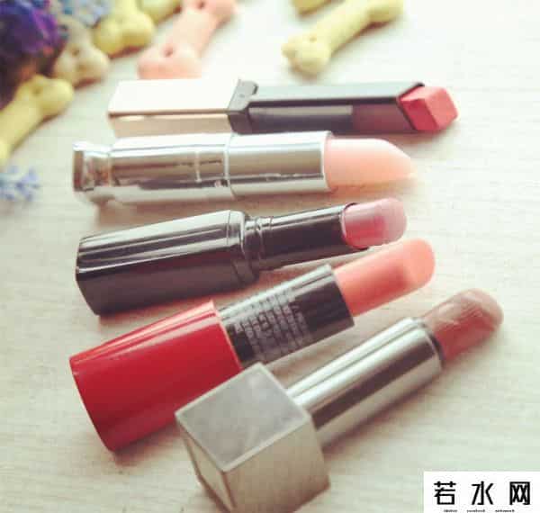 雅蔻官网,「踏雪」口红试色篇:唇唇欲动,绽放唇美年华