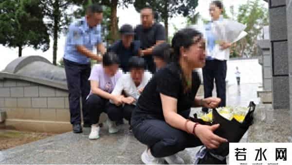 40777,18岁列兵缉毒牺牲 亲属祭扫现场“全员马赛克”