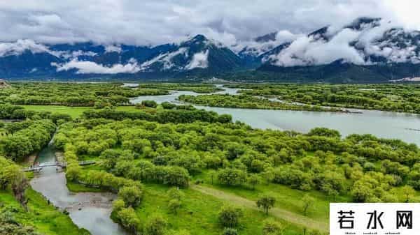 不跟随,行进中国｜“看着北斗星走不迷路，跟着共产党走会幸福”