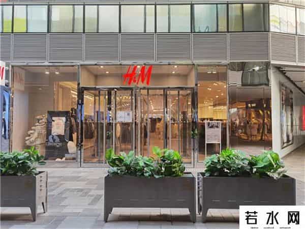h m,北京H M线下门店探访：有顾客经人提醒后放弃买单