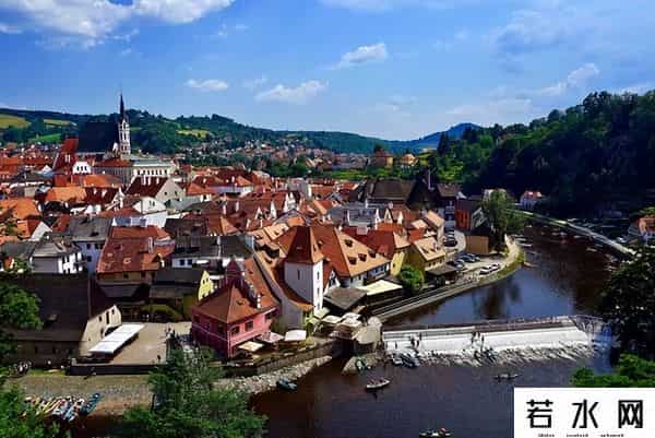 操比电影,每10万人中,就有7人拍过成人电影,捷克色情业究竟有多疯狂?