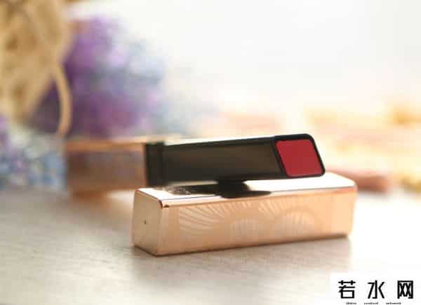 雅蔻官网,「踏雪」口红试色篇:唇唇欲动,绽放唇美年华