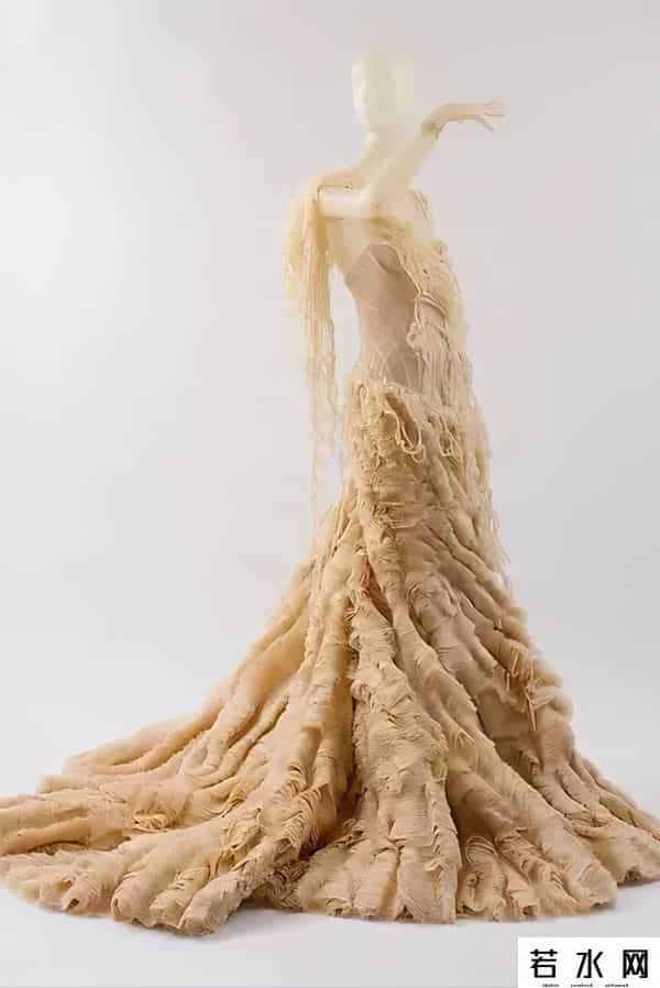 影视捆绑,捆绑《穿普拉达的女王》，这部时尚电影配吗？