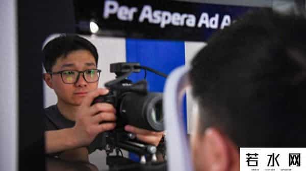 眼球经济,知难而上,分支弄堂也能搏出“眼球经济”