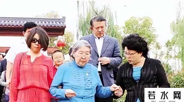 陈东升简介,毛主席外孙女婿陈东升:35岁经商,55岁娶孔东梅,65岁身价550亿