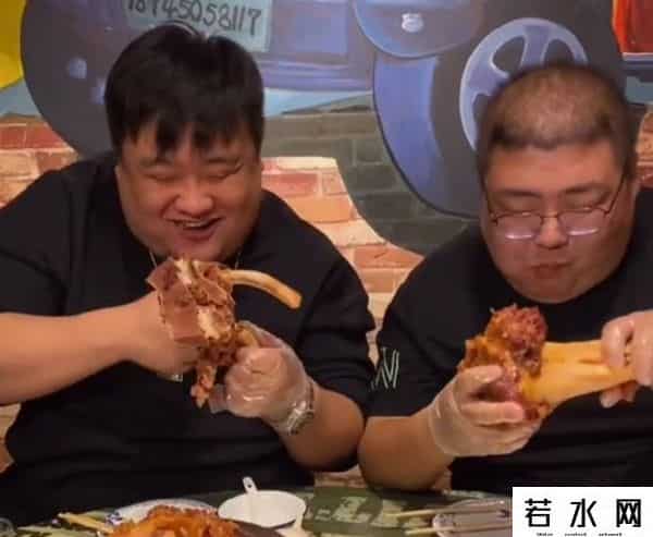 于海龙泡泡龙,吃播泡泡龙意外去世,29岁体重320斤,生前脸上黑斑是早有预兆?