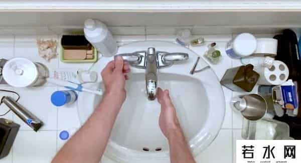 成人视频网站,最不务正业的成人网站！Pornhub制作公益视频，向疫情前线致敬