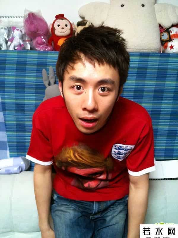 后舍,“网红鼻祖”后舍男孩:曾凭“对口型”火爆全网,如今怎么样了?