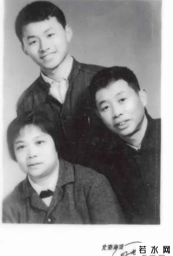 熊晓鸽简历,央视关注!从电工到董事长,他是腾讯、小米背后的男人,还与美国前总统成好友